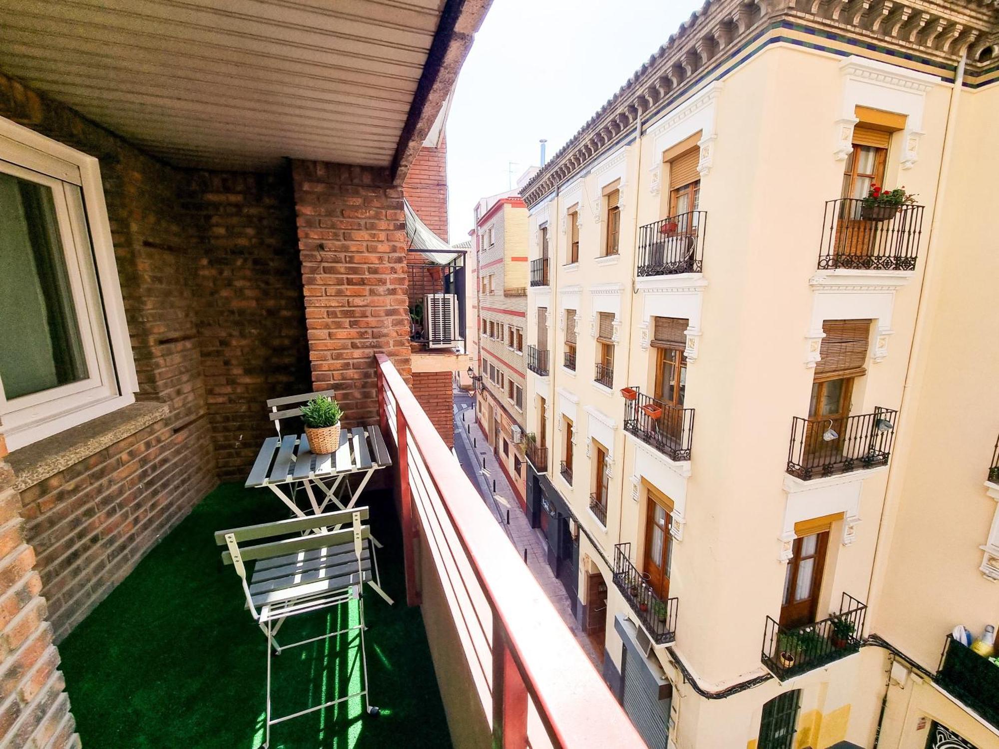 El Teatro Del Pilar Apartment Zaragoza Bagian luar foto