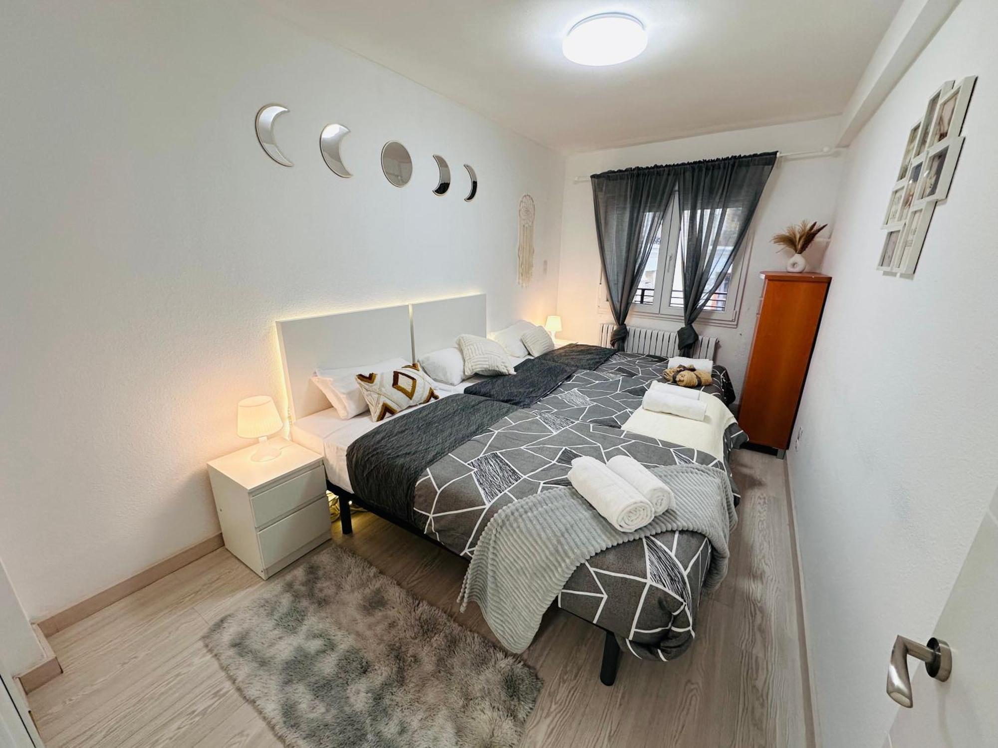 El Teatro Del Pilar Apartment Zaragoza Bagian luar foto